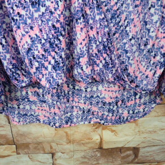 LUSH Multicolor Chevron Blouse Small - Picture 7 of 8